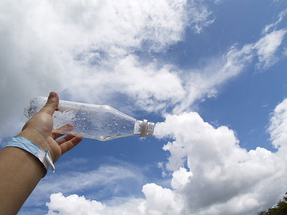 Forced-Perspective-Photography-with-Clouds-03