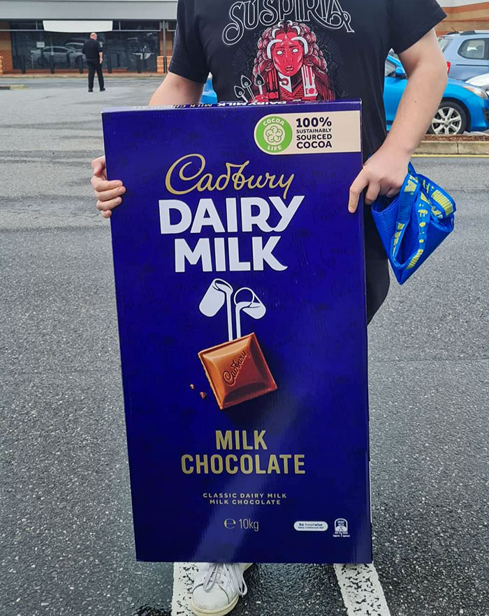 Esta barra de chocolate de 10 kg que gané en un concurso es una auténtica unidad absoluta